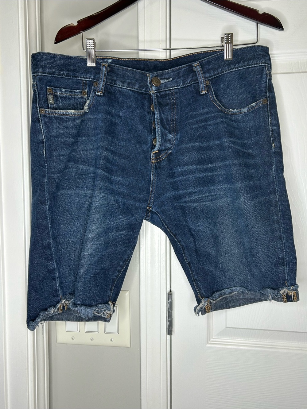 Abercrombie & Fitch Men's Blue Distressed Denim Cutoff Shorts 34